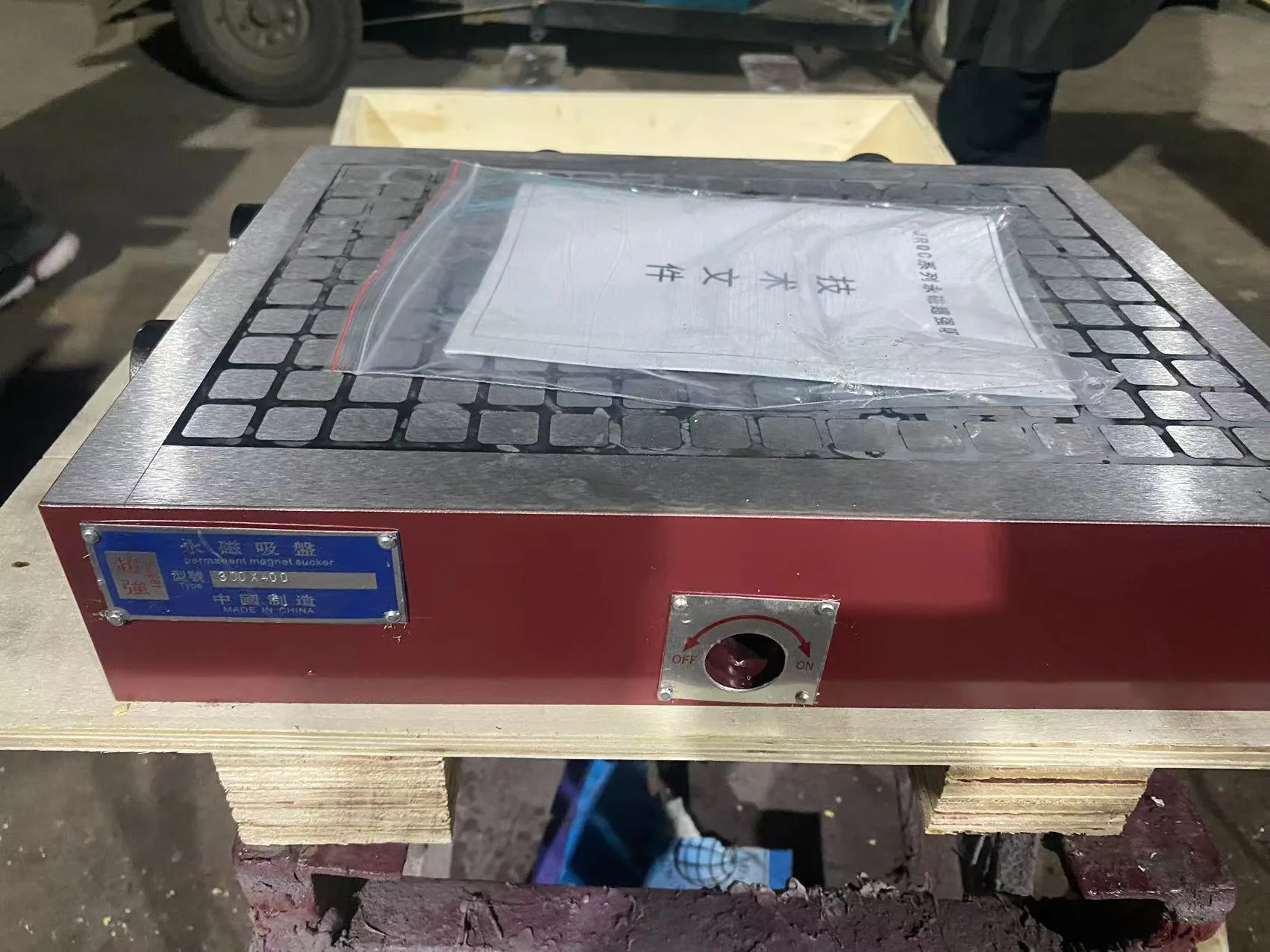 TEBAK 300 * 400mm Machining Center Manual Magnetic Table, Wrench Electromagnetic Permanent Magnet Chuck Workbench view 3