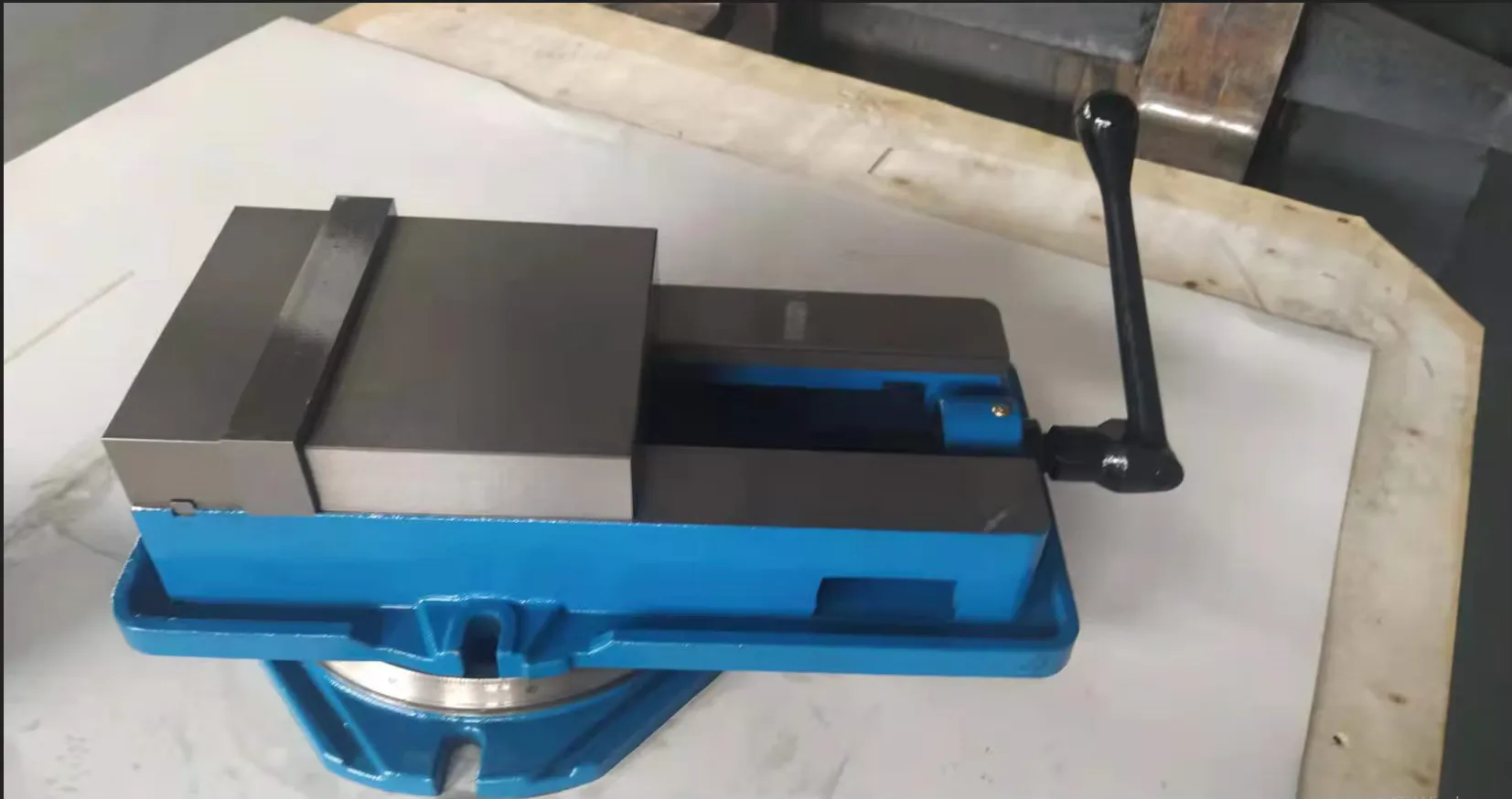 TEBAK Qm16160/16100 Accu-Lock Precision Machine Bench Vise with Swivel Base view 3