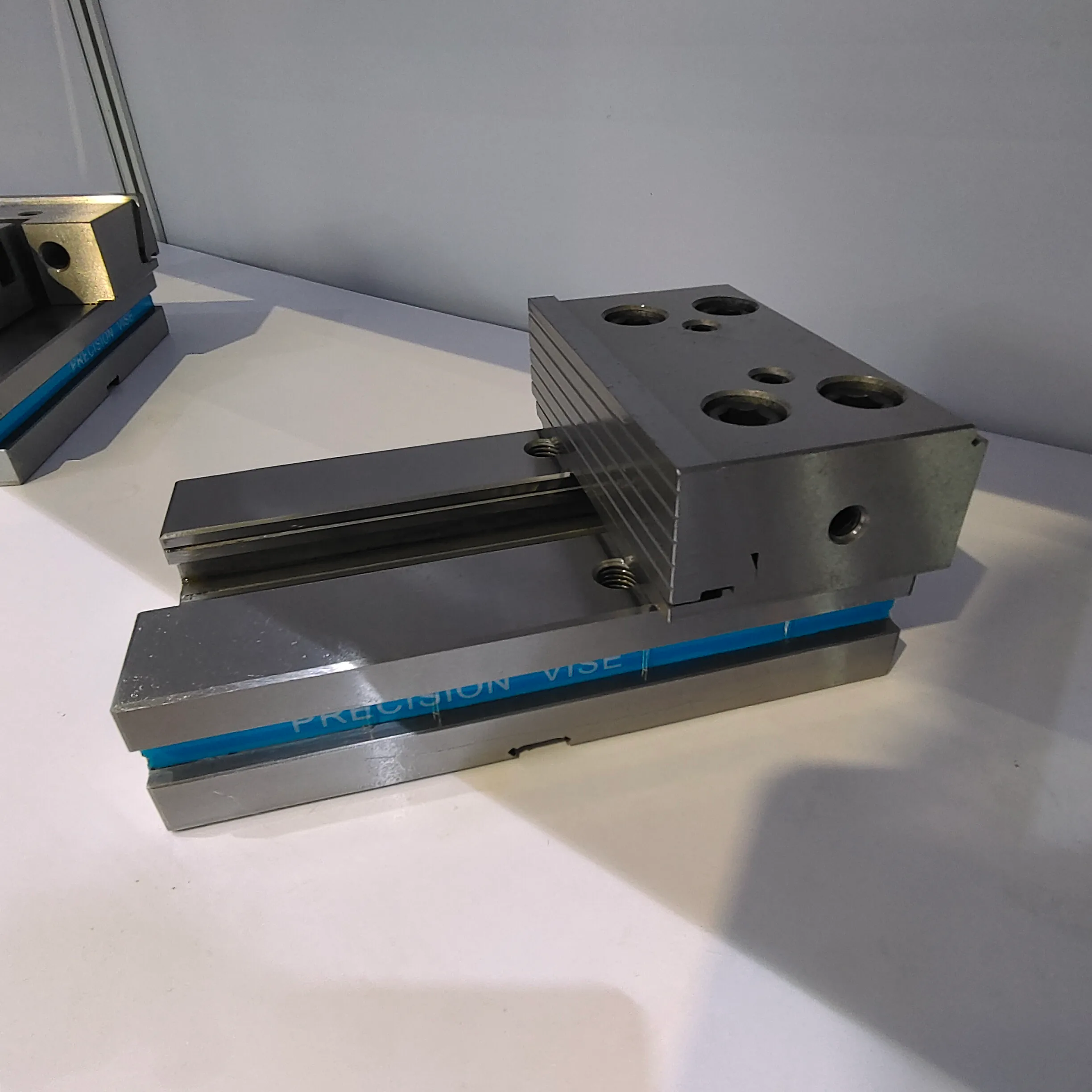 TEBAK Versatile Application-ZQ84 -SINGLE-DOUBLE-ACTION-VISES Intelligent Control view 5